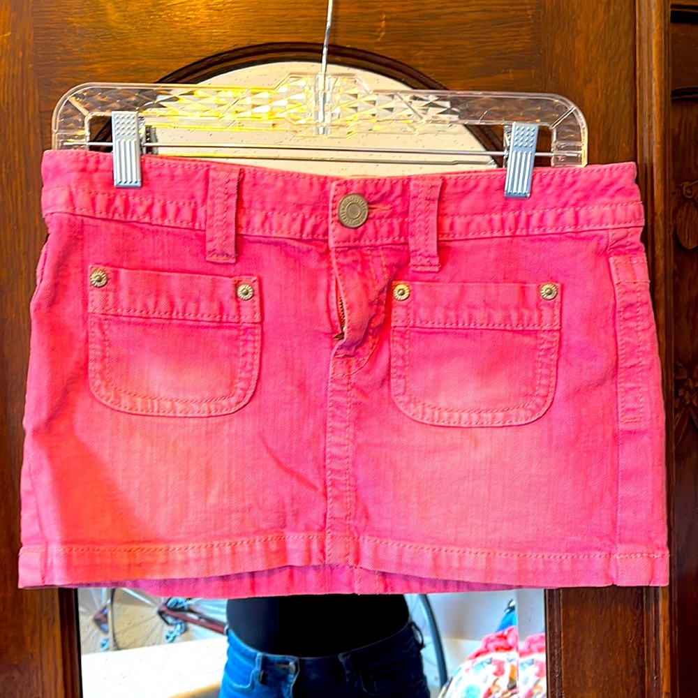 Super cute pink jean mini skirt. Size 5/6